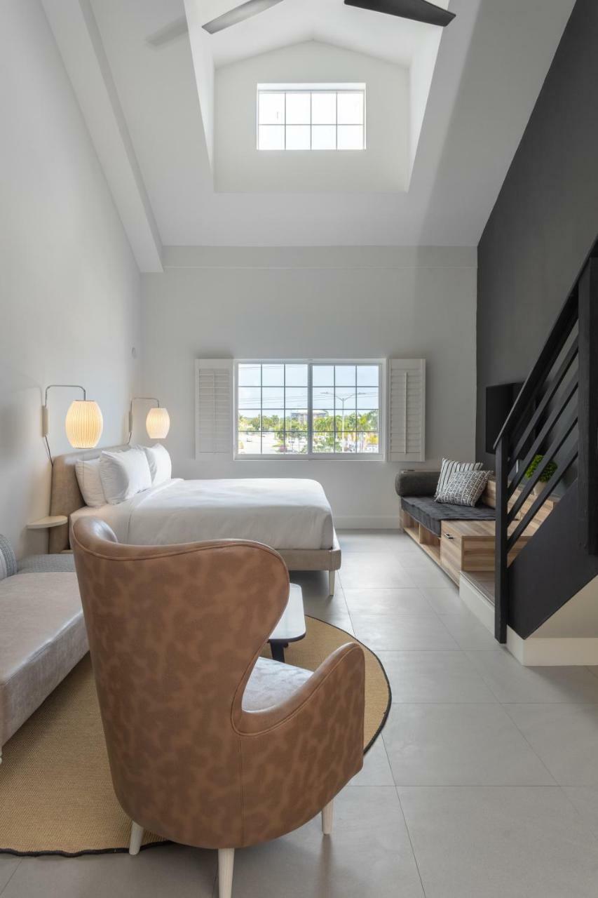 The Locale Hotel Grand Cayman 조지 타운 외부 사진